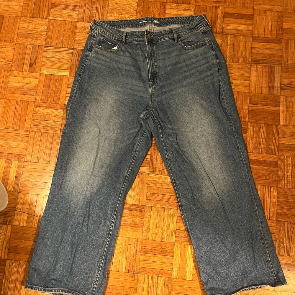 Old Navy Extra High Rise Sky-Hi Wide Leg Jeans